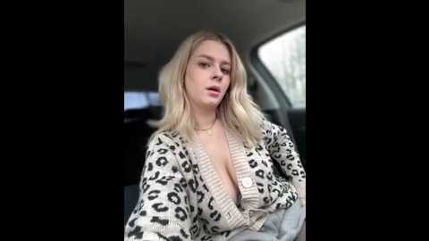 love_bri @ stripchat on 20251026