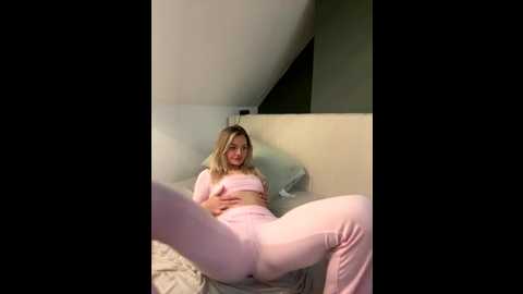 meganmilleruk @ stripchat on 20251026