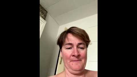 milf_love_fist99 @ stripchat on 20251026