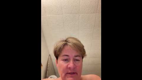 milf_love_fist99 @ stripchat on 20251026