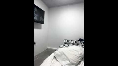 pareja_curiosa19 @ stripchat on 20251026