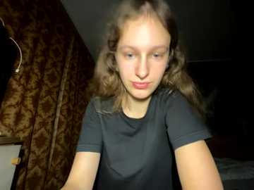 eva_angel3 @ stripchat on 20251027