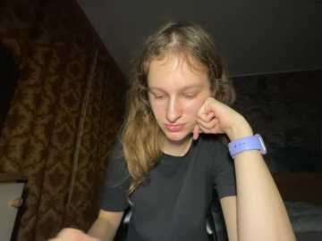 eva_angel3 @ stripchat on 20251027