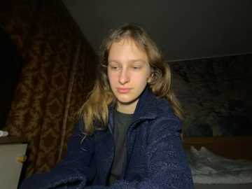 eva_angel3 @ stripchat on 20251027