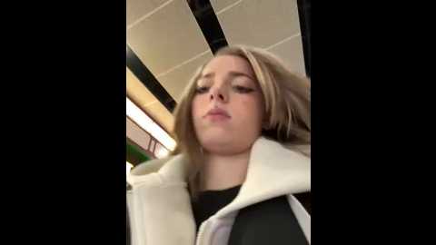 loraadoll @ stripchat on 20251027