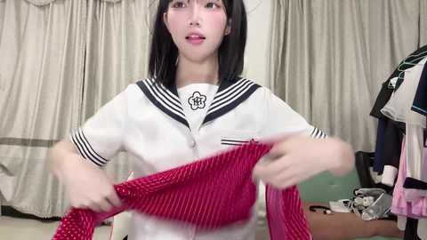 yiyi_707 @ stripchat on 20251027