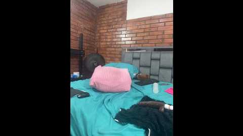 couple_gold69 @ stripchat on 20251028