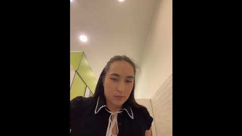 holly_play @ stripchat on 20251028