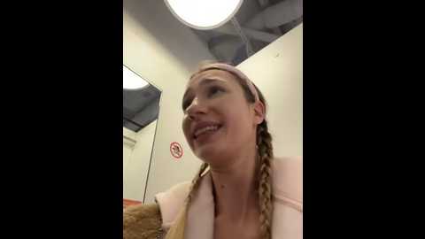 lia__love @ stripchat on 20251028