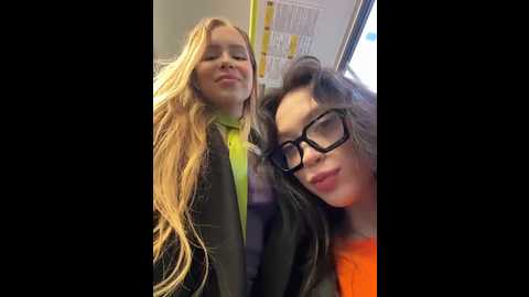 liza_risky @ stripchat on 20251028