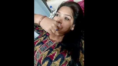 urvashi01224 @ stripchat on 20251028