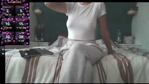 xxmelissabluexx @ stripchat on 20251028