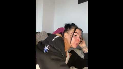 youngzoexx @ stripchat on 20251028