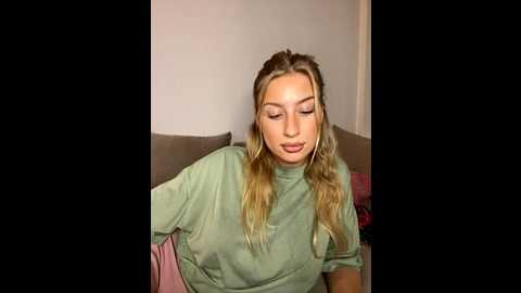 belle98 @ stripchat on 20251029