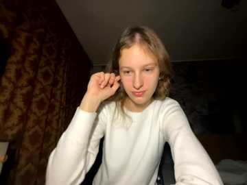 eva_angel3 @ stripchat on 20251029