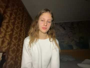 eva_angel3 @ stripchat on 20251029