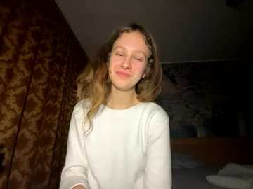 eva_angel3 @ stripchat on 20251029