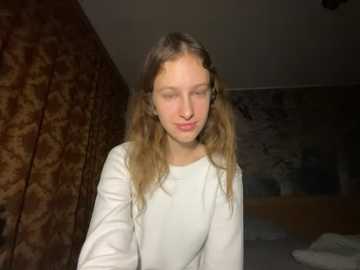 eva_angel3 @ stripchat on 20251029