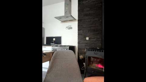 lilietseb02 @ stripchat on 20251029