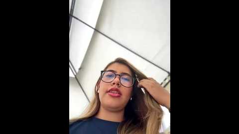 sara_calderon @ stripchat on 20251029