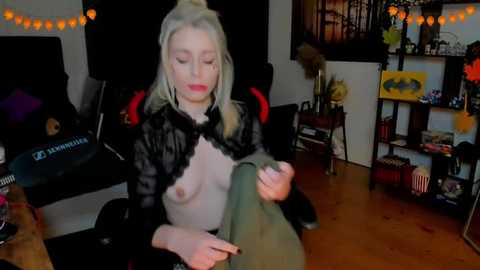 lisaonthemoon @ stripchat on 20251030