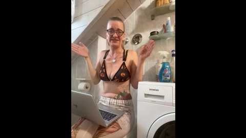 lucylingerie78 @ stripchat on 20251030