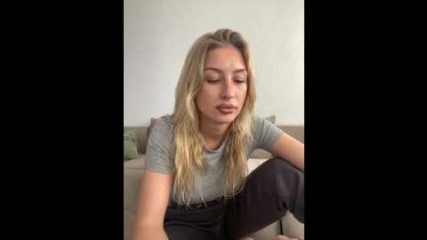 belle98 @ stripchat on 20251031