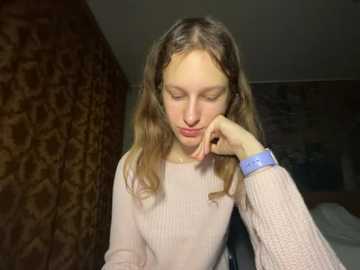 eva_angel3 @ stripchat on 20251031