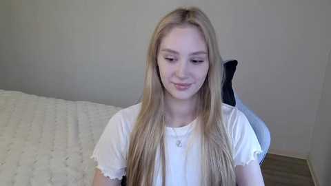 layla001 @ stripchat on 20251031