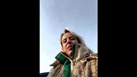 likacat @ stripchat on 20251031