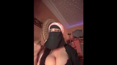 queentaraf999 @ stripchat on 20251031