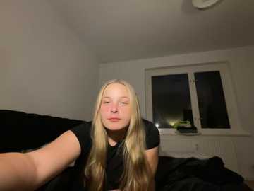 sophiaaaksh @ stripchat on 20251031