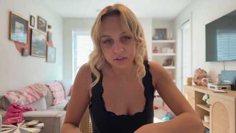 tiffstreatsxoxo @ stripchat on 20251031