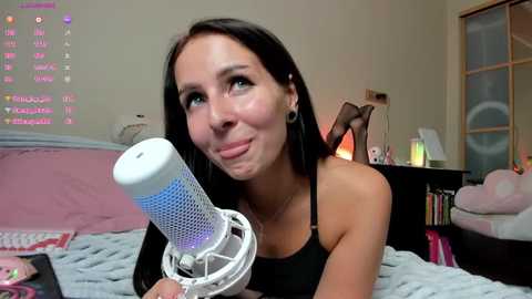 yaraaveiri @ stripchat on 20251031