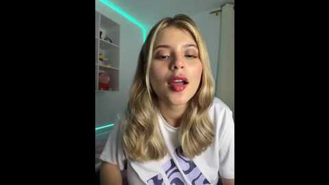 _alicee_1 @ stripchat on 20251101