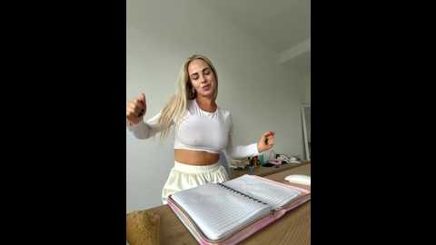 streetdoll @ stripchat on 20251101