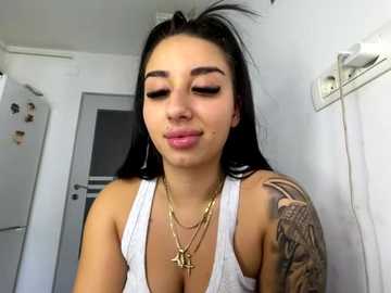 blueeyes_bb @ stripchat on 20251102