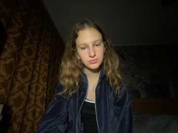 eva_angel3 @ stripchat on 20251102