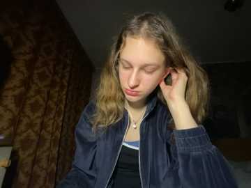 eva_angel3 @ stripchat on 20251102