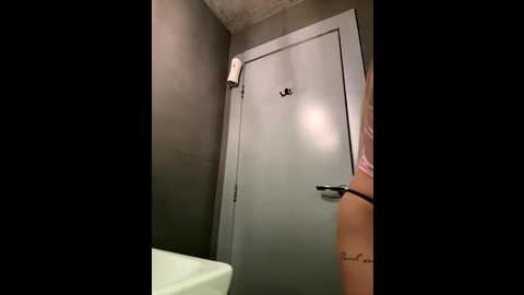 newlale @ stripchat on 20251102