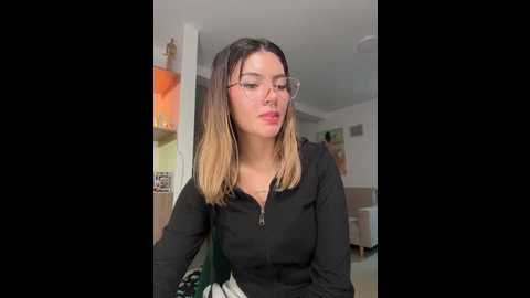 your_honeey @ stripchat on 20251102