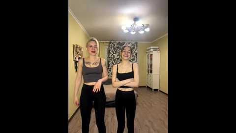 girls_n_roses @ stripchat on 20251103