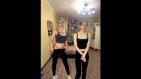 girls_n_roses @ stripchat on 20251103