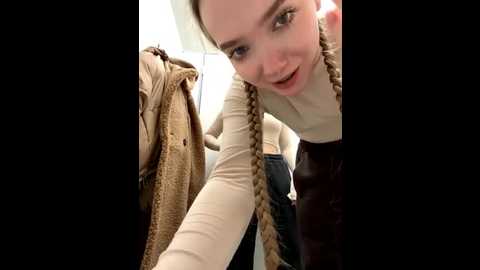 bambi_lu @ stripchat on 20251104