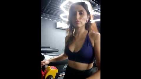 izabella_bella @ stripchat on 20251104