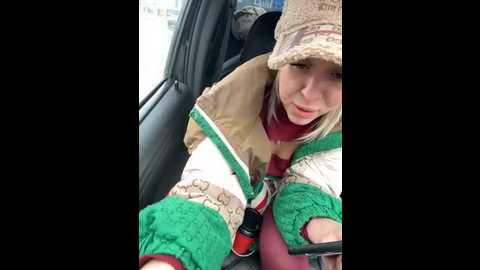 likacat @ stripchat on 20251104