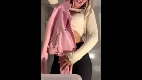 lilly_cherry69 @ stripchat on 20251104