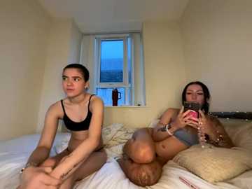 lucy_xxx_ @ stripchat on 20251104