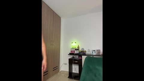 your_honeey @ stripchat on 20251104