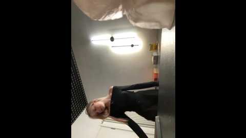 bellasecrett @ stripchat on 20251105